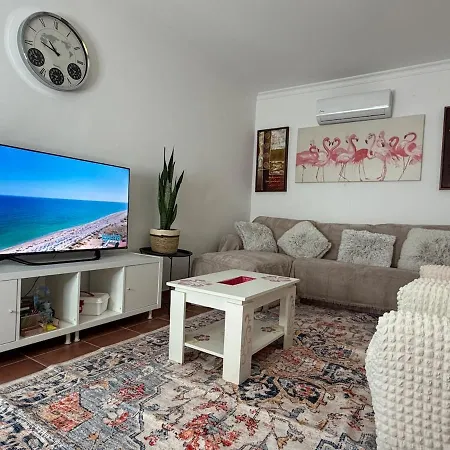 Cozy & Modern In Algarve Near & Town 圣卢西亚岛