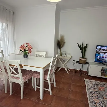 Apartament Cozy & Modern In Algarve Near & Town